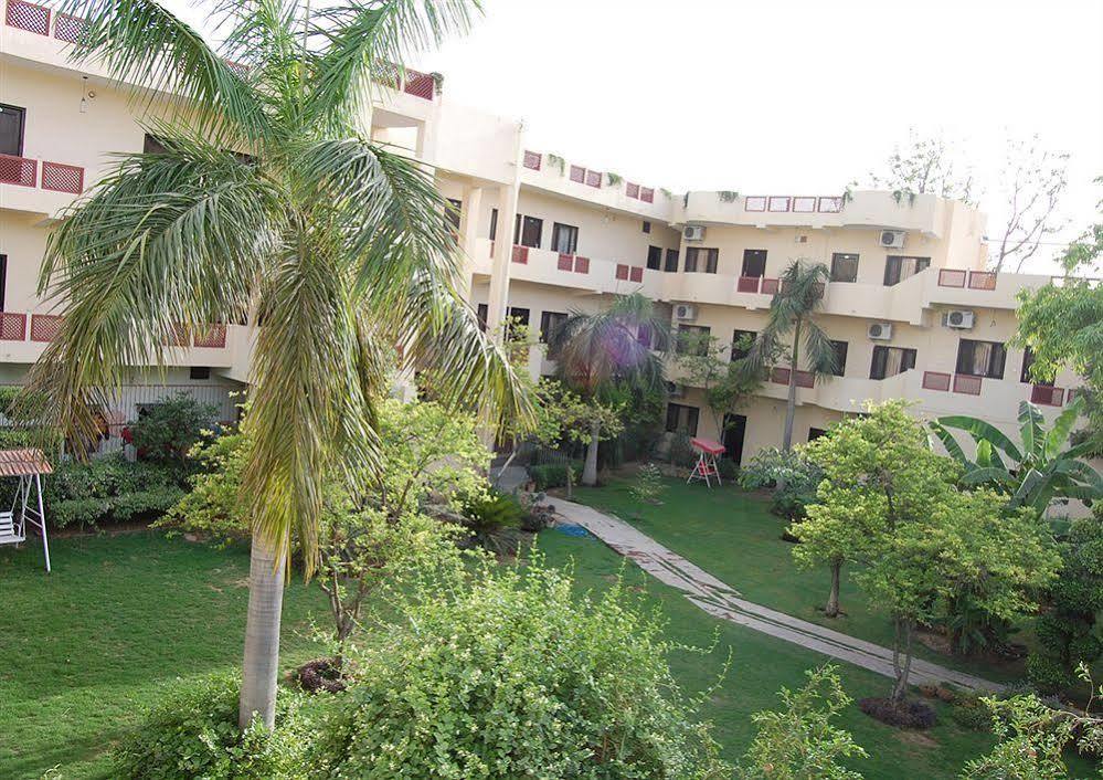 Hotel Palms Jaipur Exterior photo
